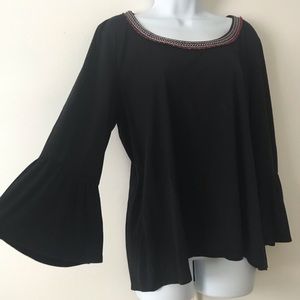 Black Ana XL blouse.